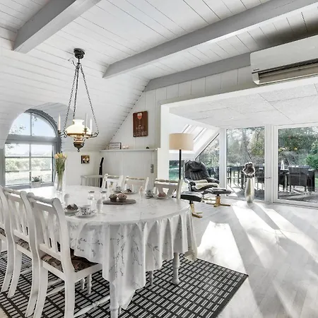 Holiday home Hobbit Huset *